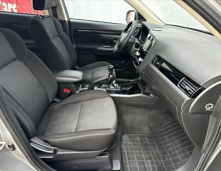 Mitsubishi Outlander Kombi 2,0 l 110 kw