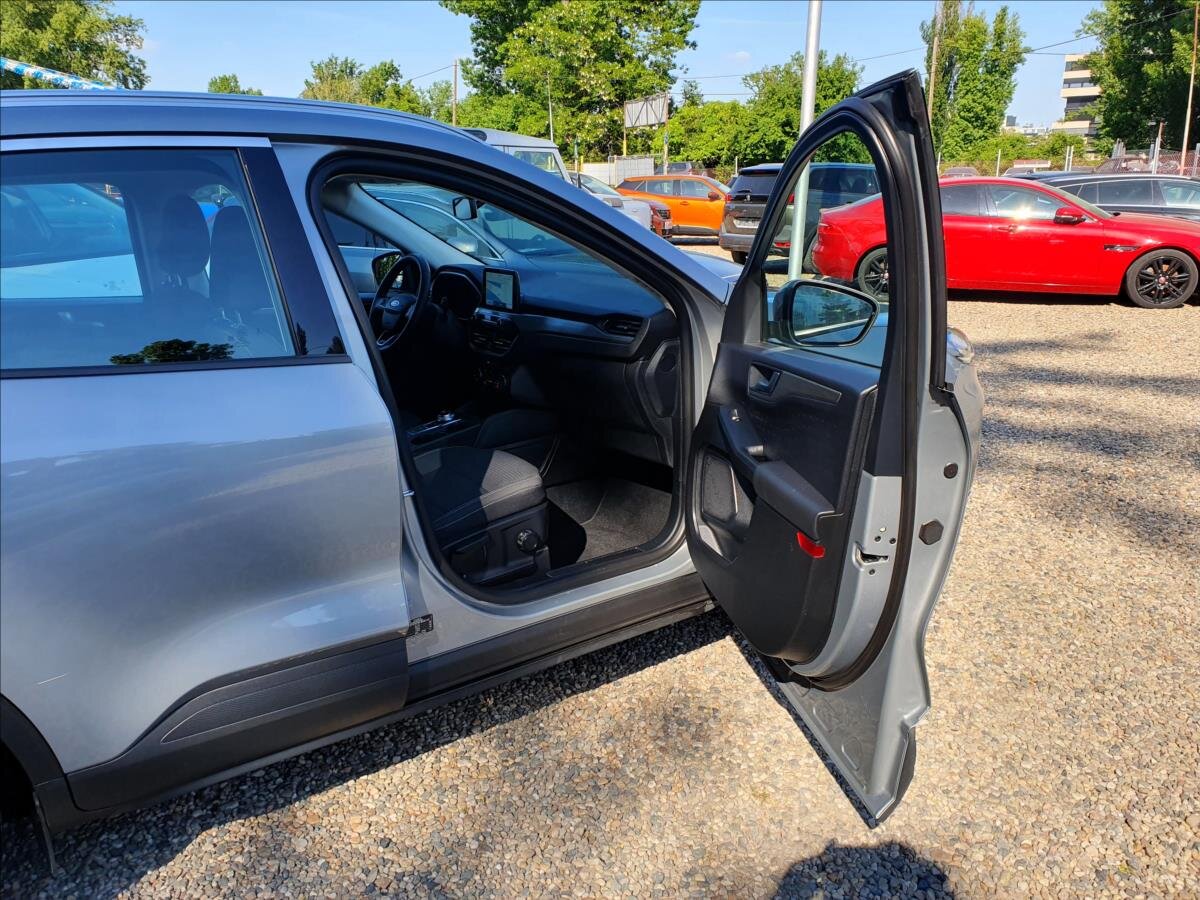 Ford Kuga SUV 1,5 l 88 kw