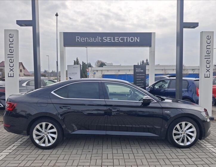Škoda Superb Sedan / Limuzína 2,0 l 110 kw