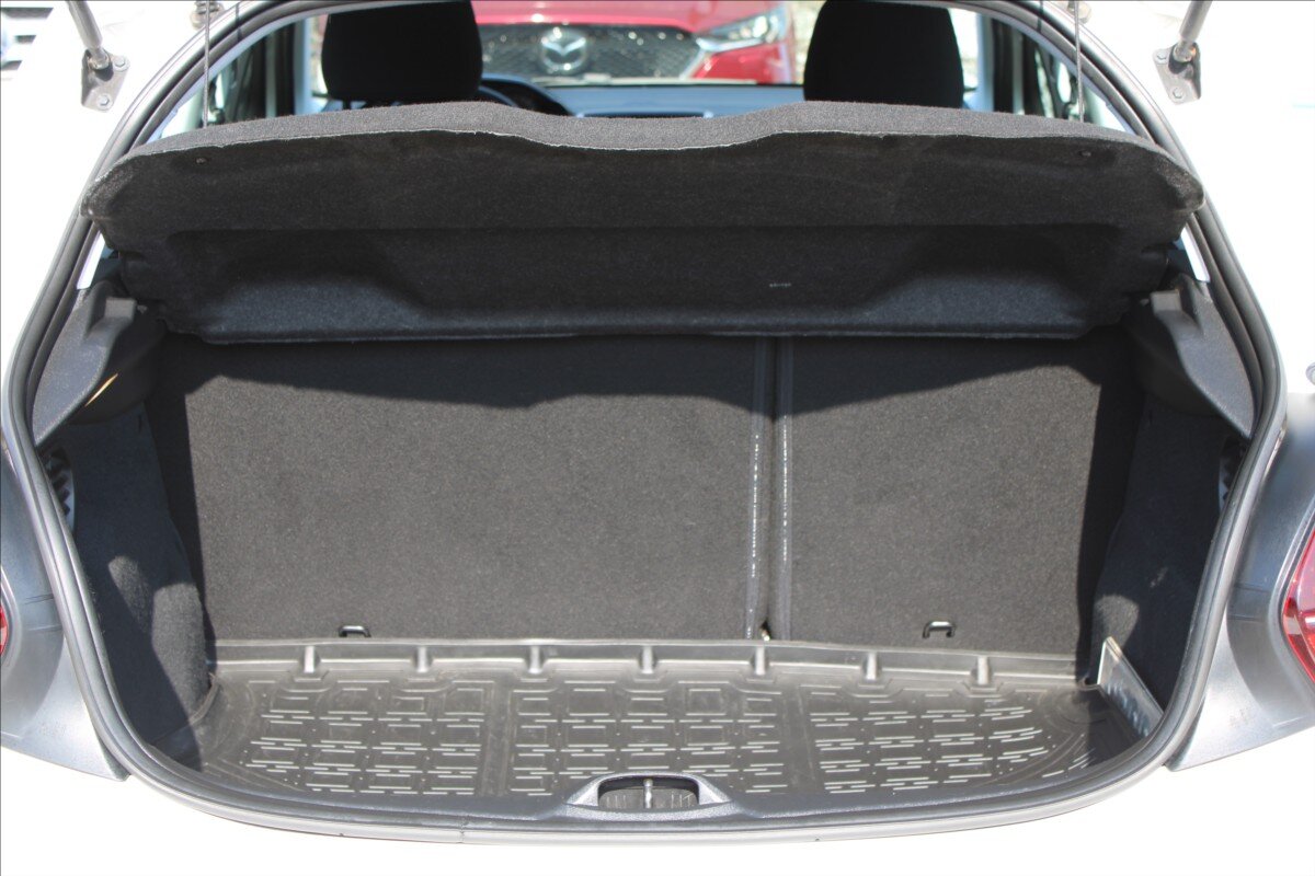 Peugeot 208 Hatchback 1,2 l 60 kw