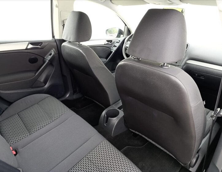 Volkswagen Golf Hatchback 1,6 l 77 kw