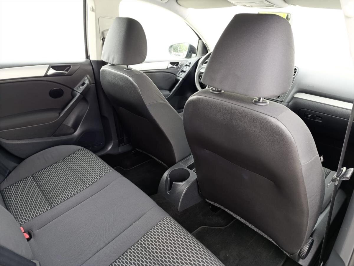 Volkswagen Golf Hatchback 1,6 l 77 kw