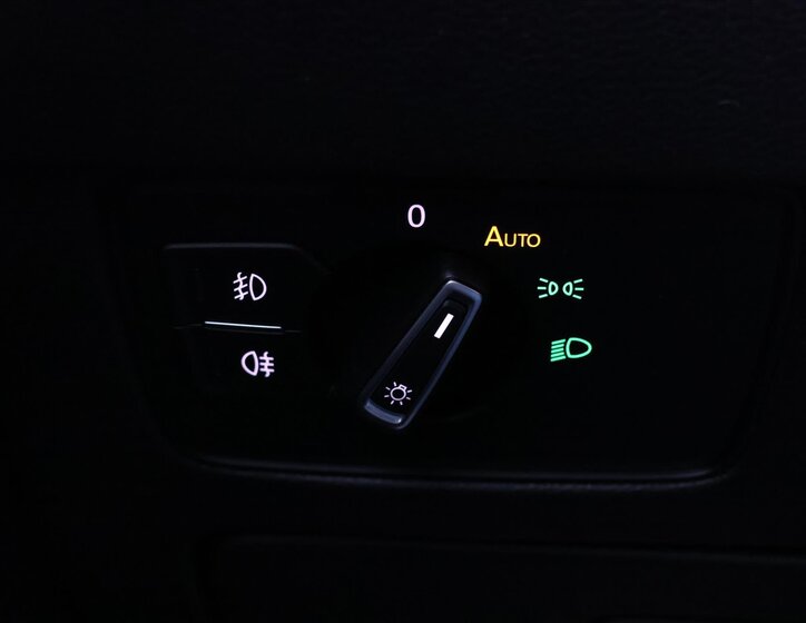 Volkswagen Passat Kombi 1,6 l 88 kw