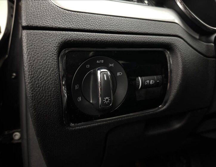 Škoda Superb Kombi 2,0 l 103 kw