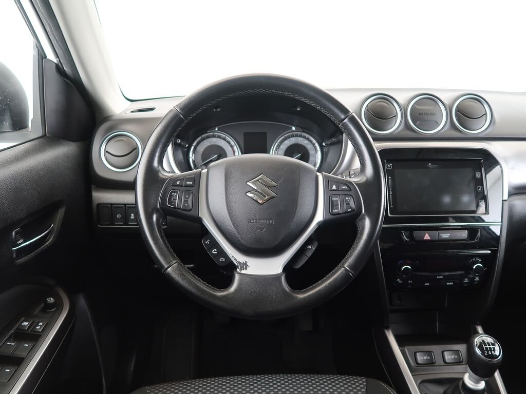 Suzuki Vitara SUV / Terénní 1,4 l 95 kw