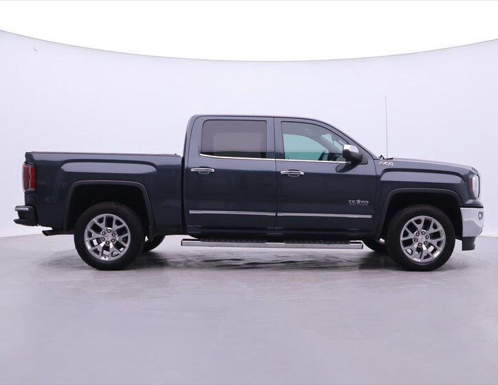 GMC Sierra 8