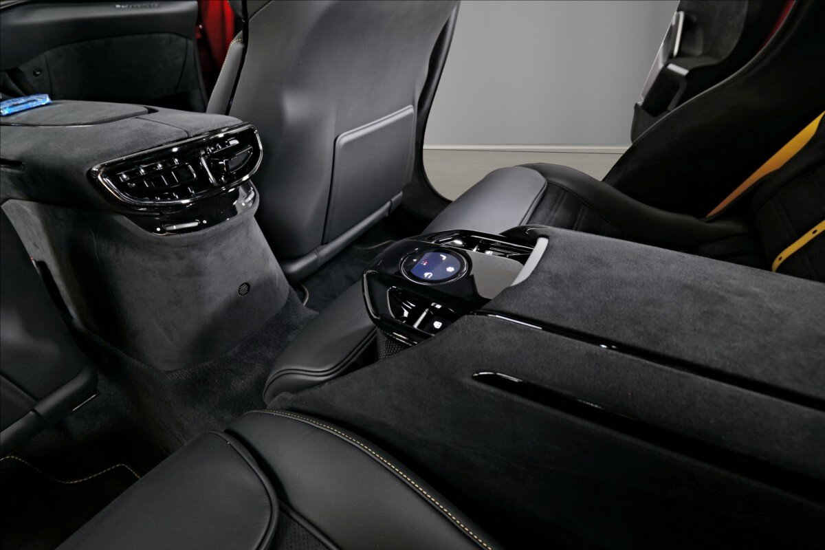 Ferrari Purosangue SUV / Terénní 6,5 l 529 kw