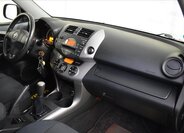 Toyota RAV4 SUV 2,0 l 112 kw