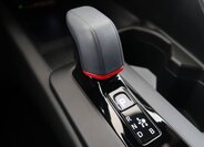 Toyota C-HR SUV 2,0 l 112 kw