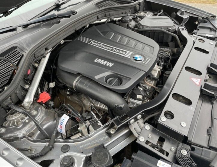 BMW X3 Kombi 3,0 l 190 kw