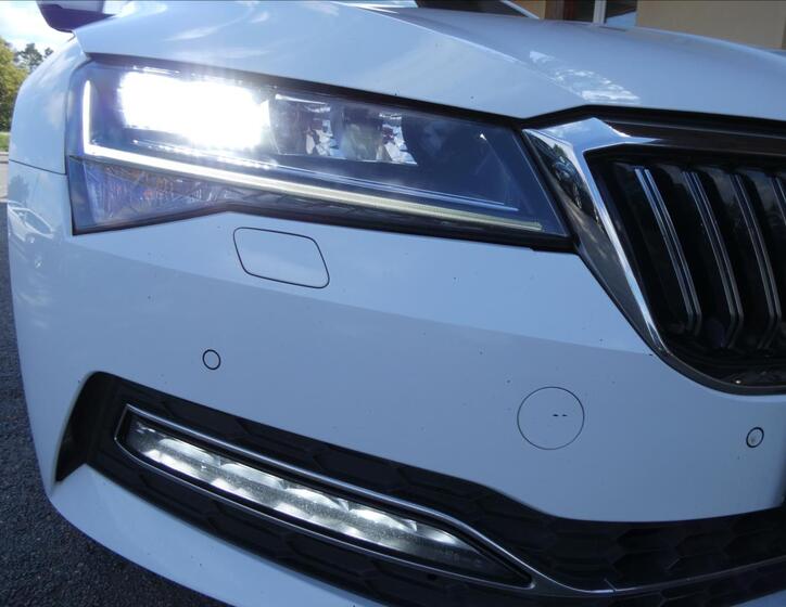 Škoda Superb 11