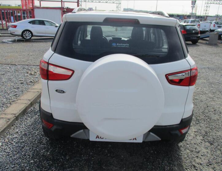 Ford EcoSport 6