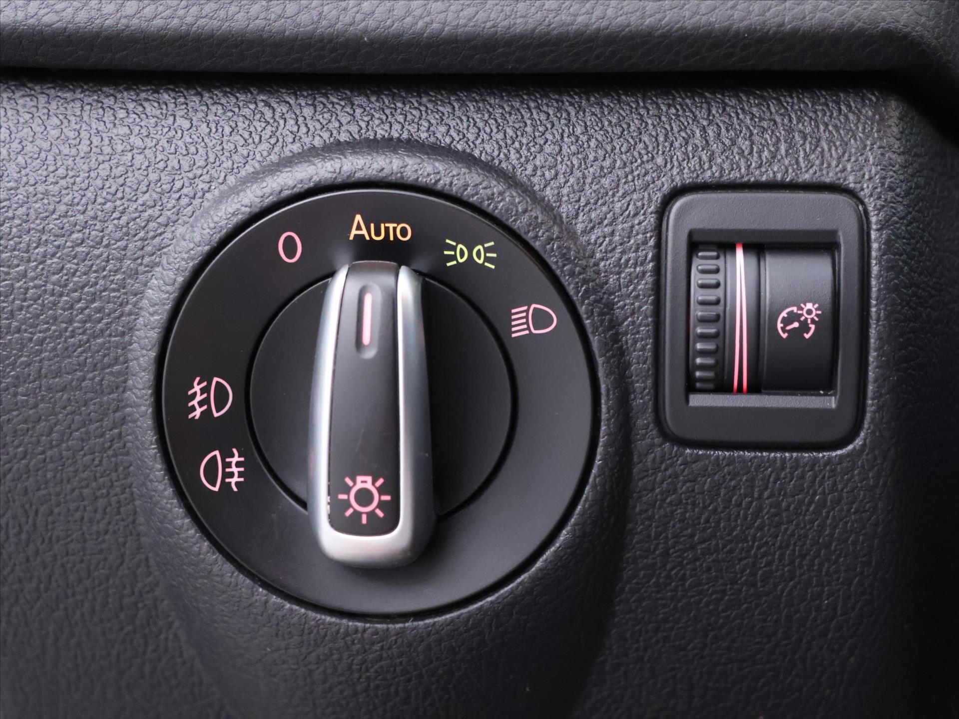 Volkswagen Tiguan SUV 2,0 l 103 kw