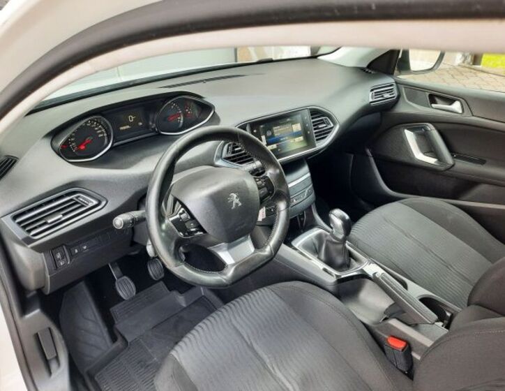 Peugeot 308 13