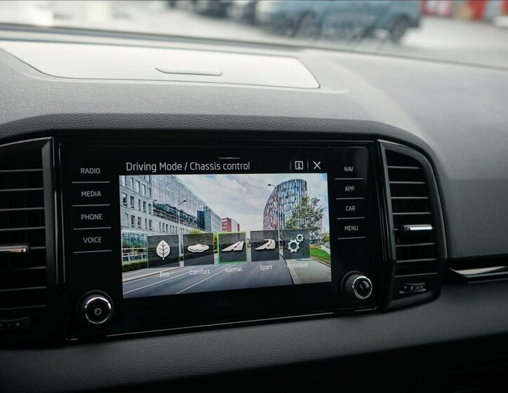 Škoda Karoq SUV 1,5 l 110 kw