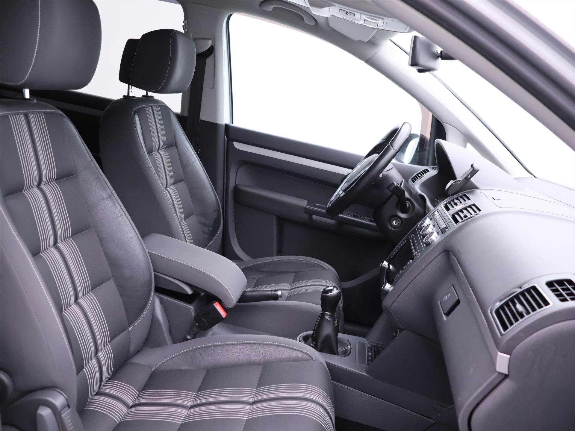 Volkswagen Touran MPV 1,6 l 77 kw