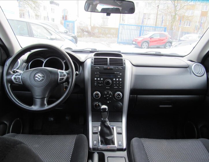 Suzuki Grand Vitara SUV 2,0 l 103 kw