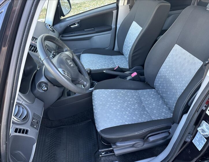 Suzuki SX4 Hatchback 1,6 l 88 kw