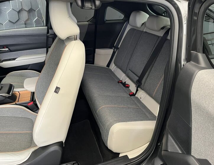 Mazda MX-30 SUV / Terénní 0,0 107 kw