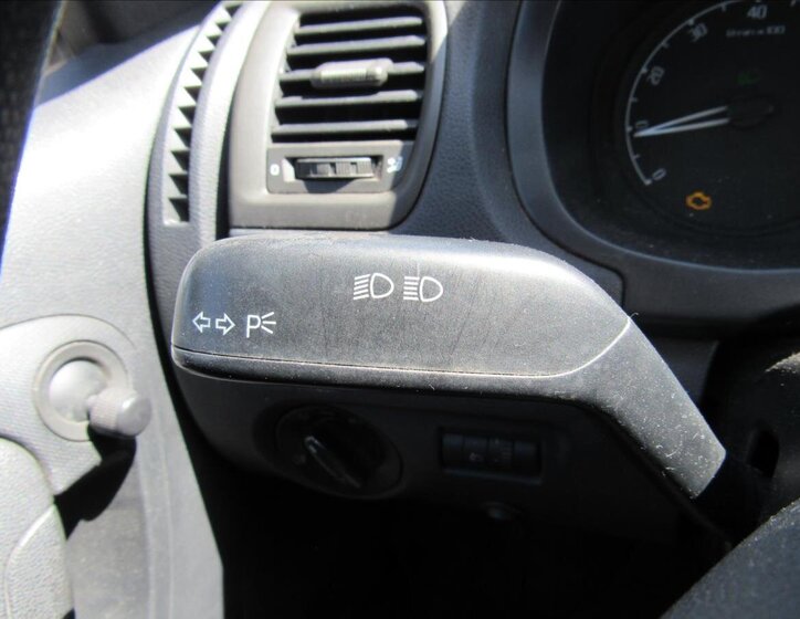 Škoda Praktik Skříň 1,2 l 51 kw