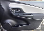 Toyota Yaris Kombi 1,3 l 73 kw