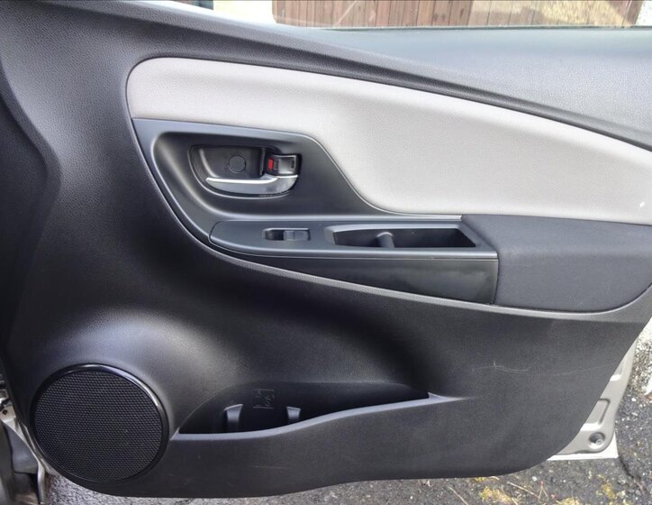 Toyota Yaris Kombi 1,3 l 73 kw