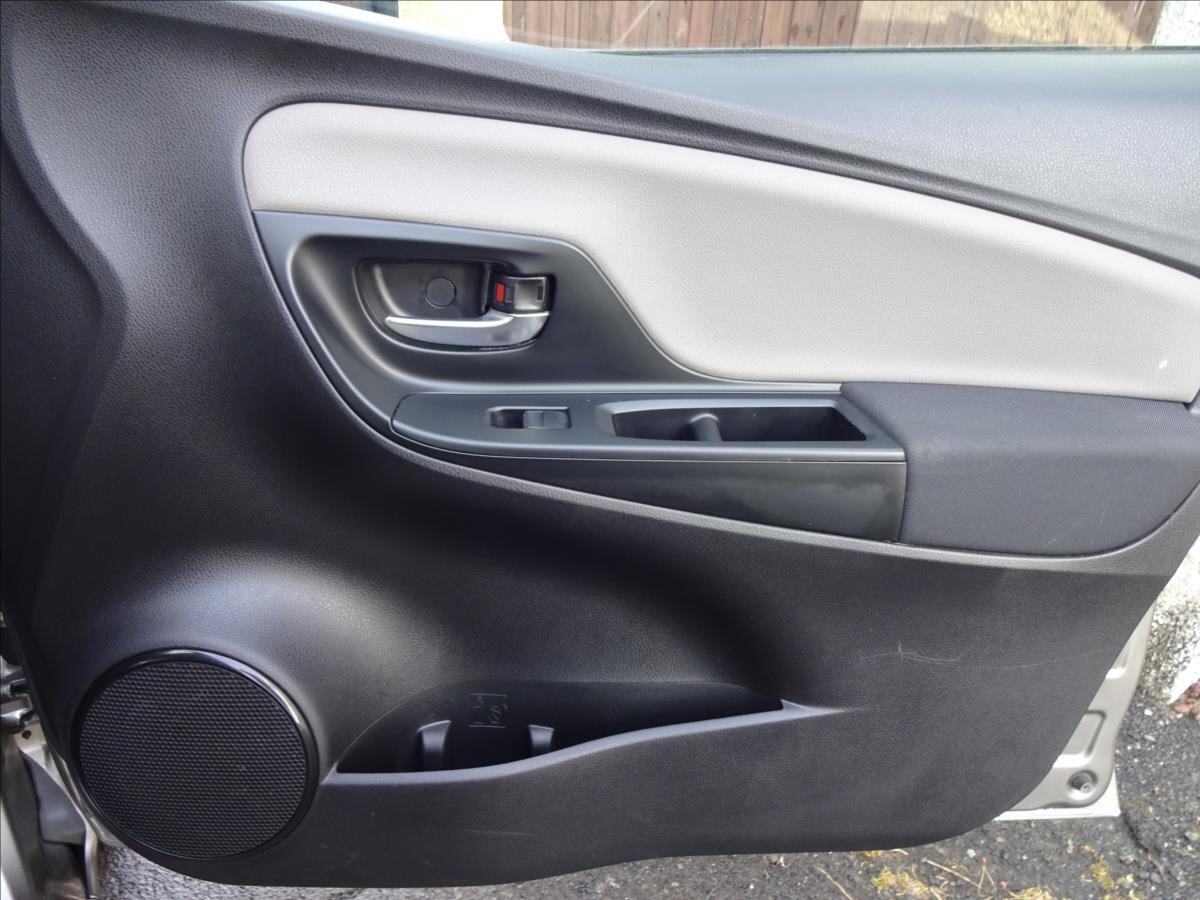 Toyota Yaris Kombi 1,3 l 73 kw