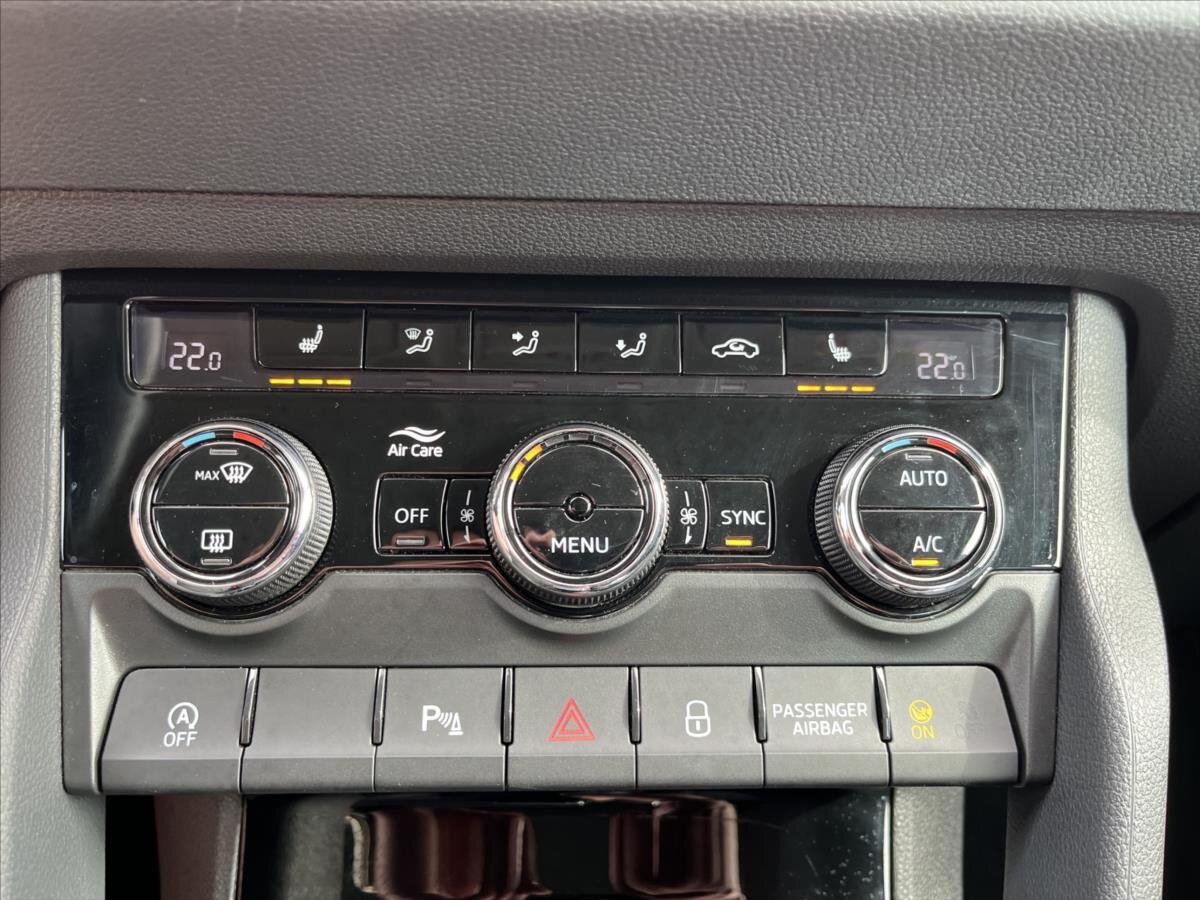 Škoda Karoq SUV / Terénní 1,5 l 110 kw