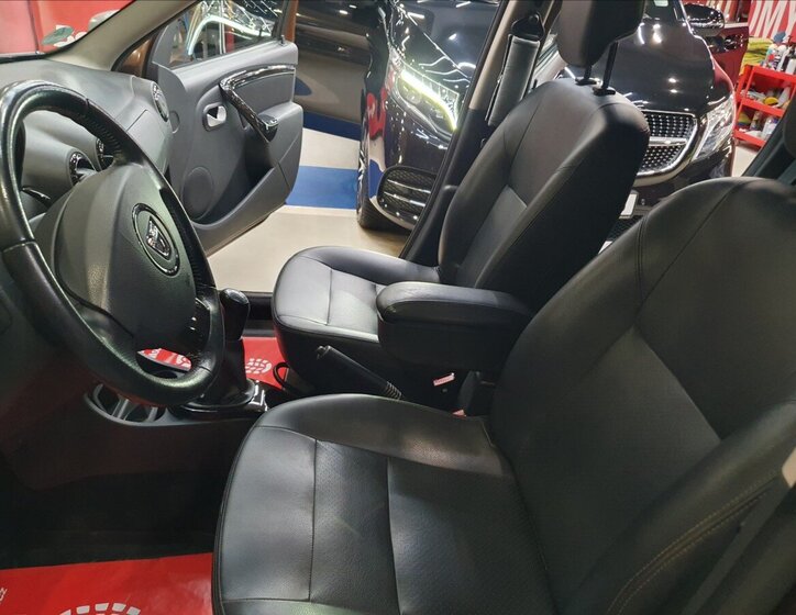 Dacia Duster SUV / Terénní 1,6 l 77 kw