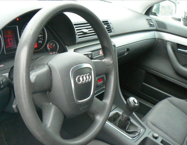 Audi A4 10