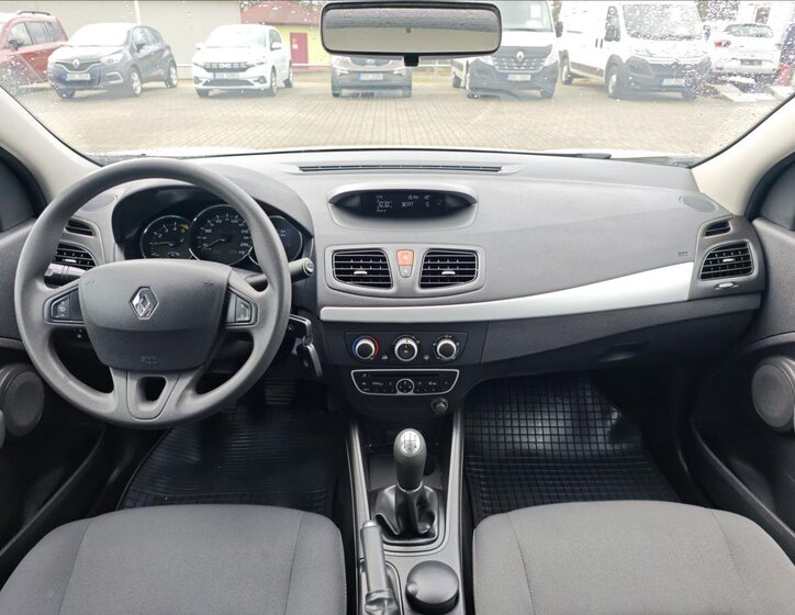 Renault Fluence Sedan / Limuzína 1,5 l 66 kw