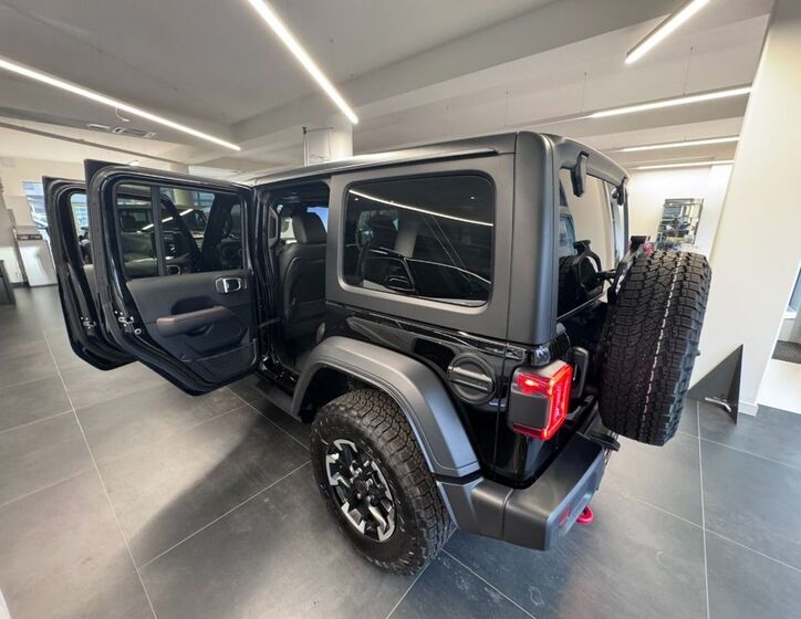 Jeep Wrangler 5