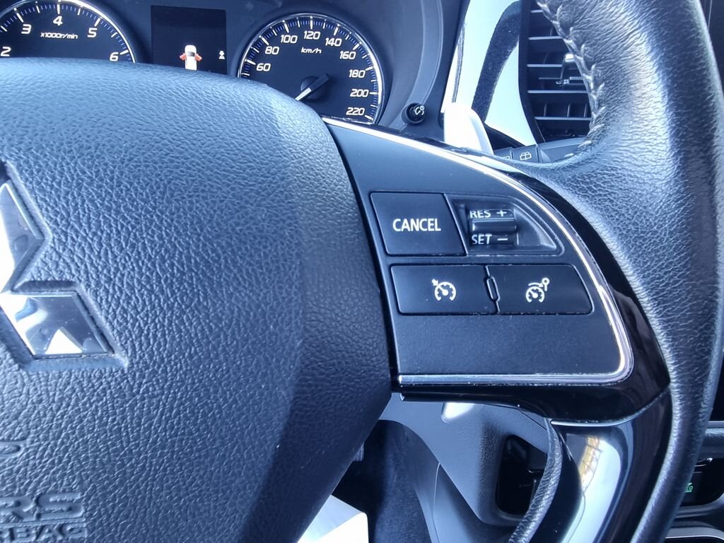 Mitsubishi Outlander SUV / Terénní 2,0 l 110 kw