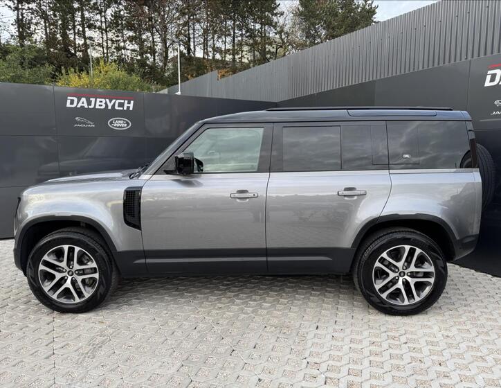 Land Rover Defender 5