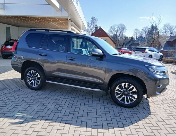 Toyota Land Cruiser SUV / Terénní 2,8 l 150 kw