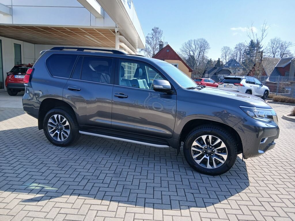 Toyota Land Cruiser SUV / Terénní 2,8 l 150 kw