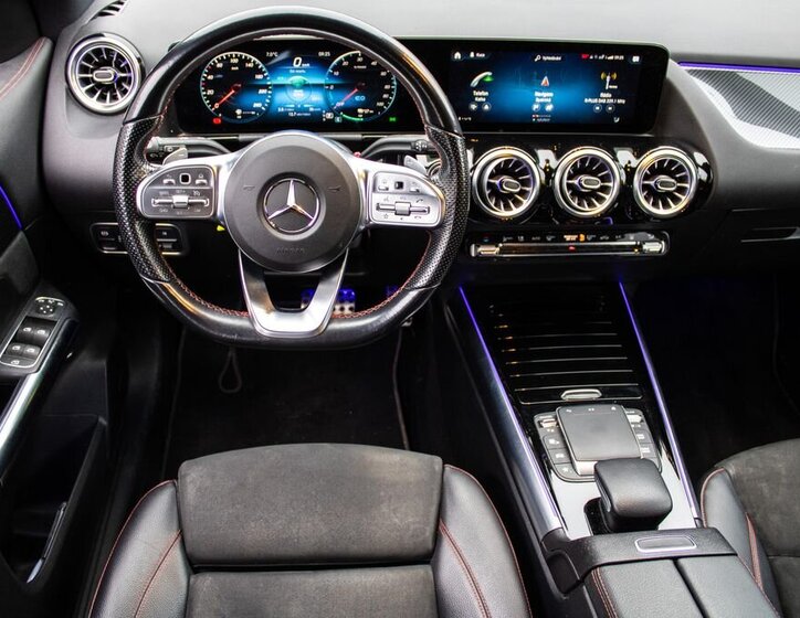 Mercedes-Benz GLA 18