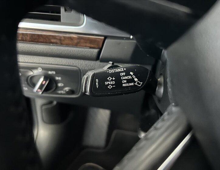 Audi A6 Sedan / Limuzína 3,0 l 230 kw