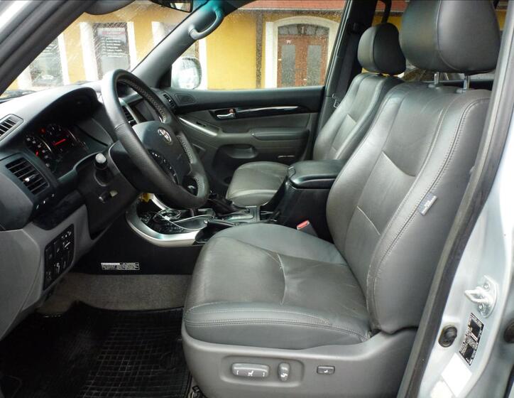 Toyota Land Cruiser 19