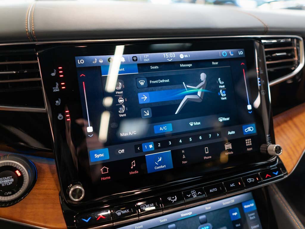 Jeep Grand Wagoneer SUV 6,4 l 351 kw