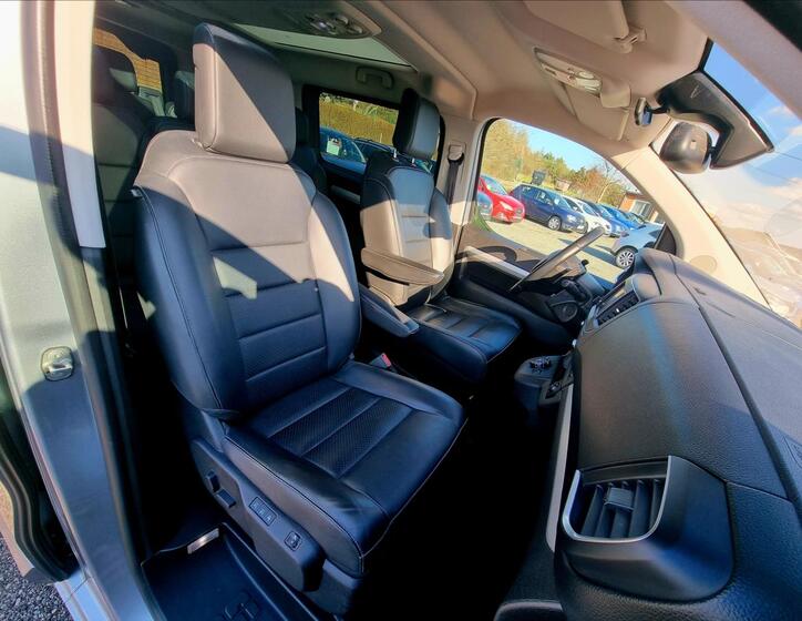 Peugeot Traveller 19