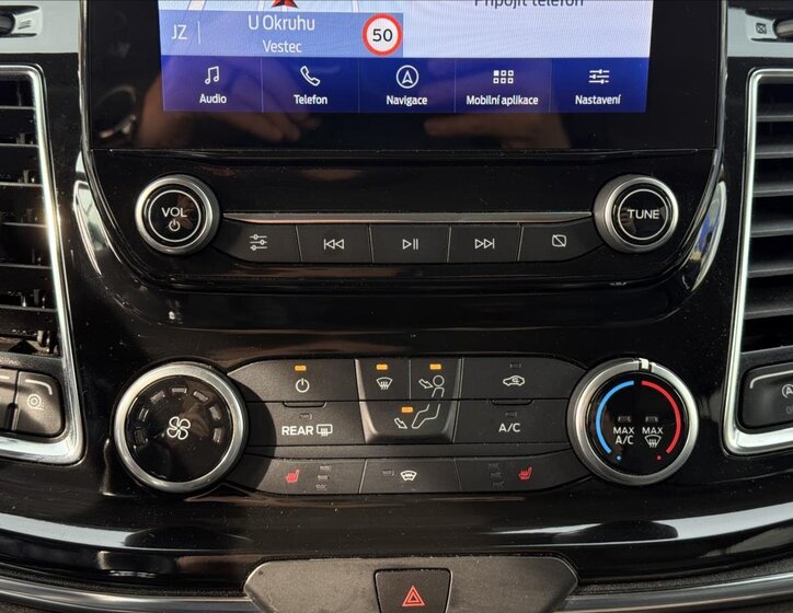 Ford Tourneo Custom MPV 2,0 l 136 kw