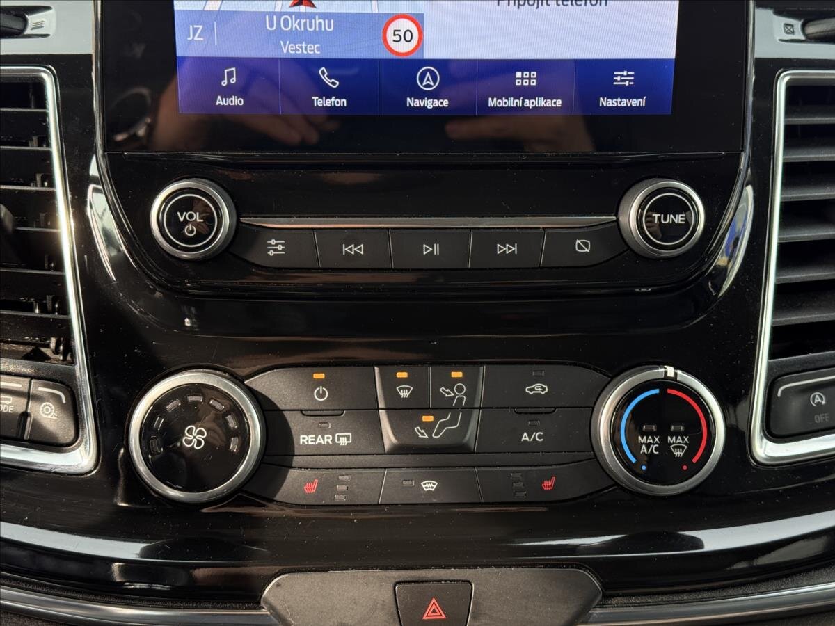 Ford Tourneo Custom MPV 2,0 l 136 kw