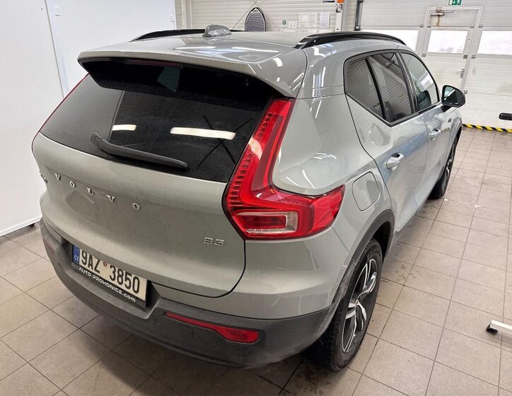 Volvo XC40 SUV 2,0 l 120 kw