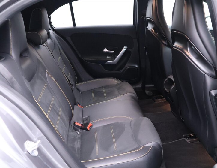 Mercedes-Benz Třídy A Hatchback 2,0 l 310 kw