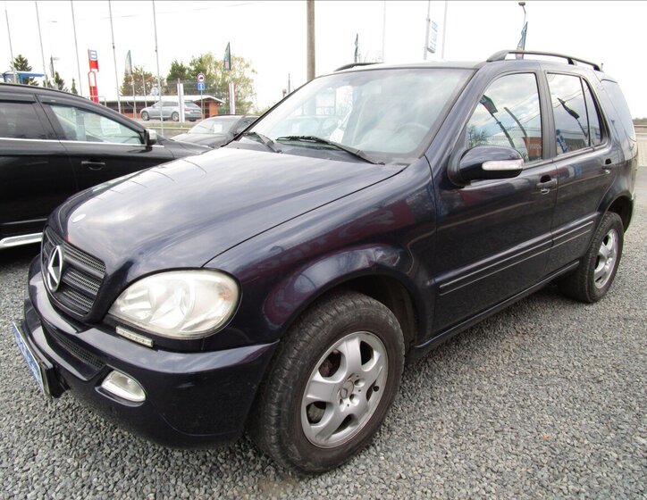 Mercedes-Benz Třídy M Kombi 2,7 l 120 kw