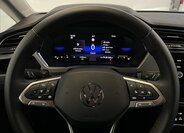 Volkswagen Touran 13