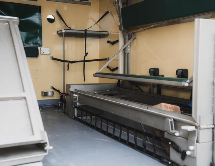 Toyota Land Cruiser 15