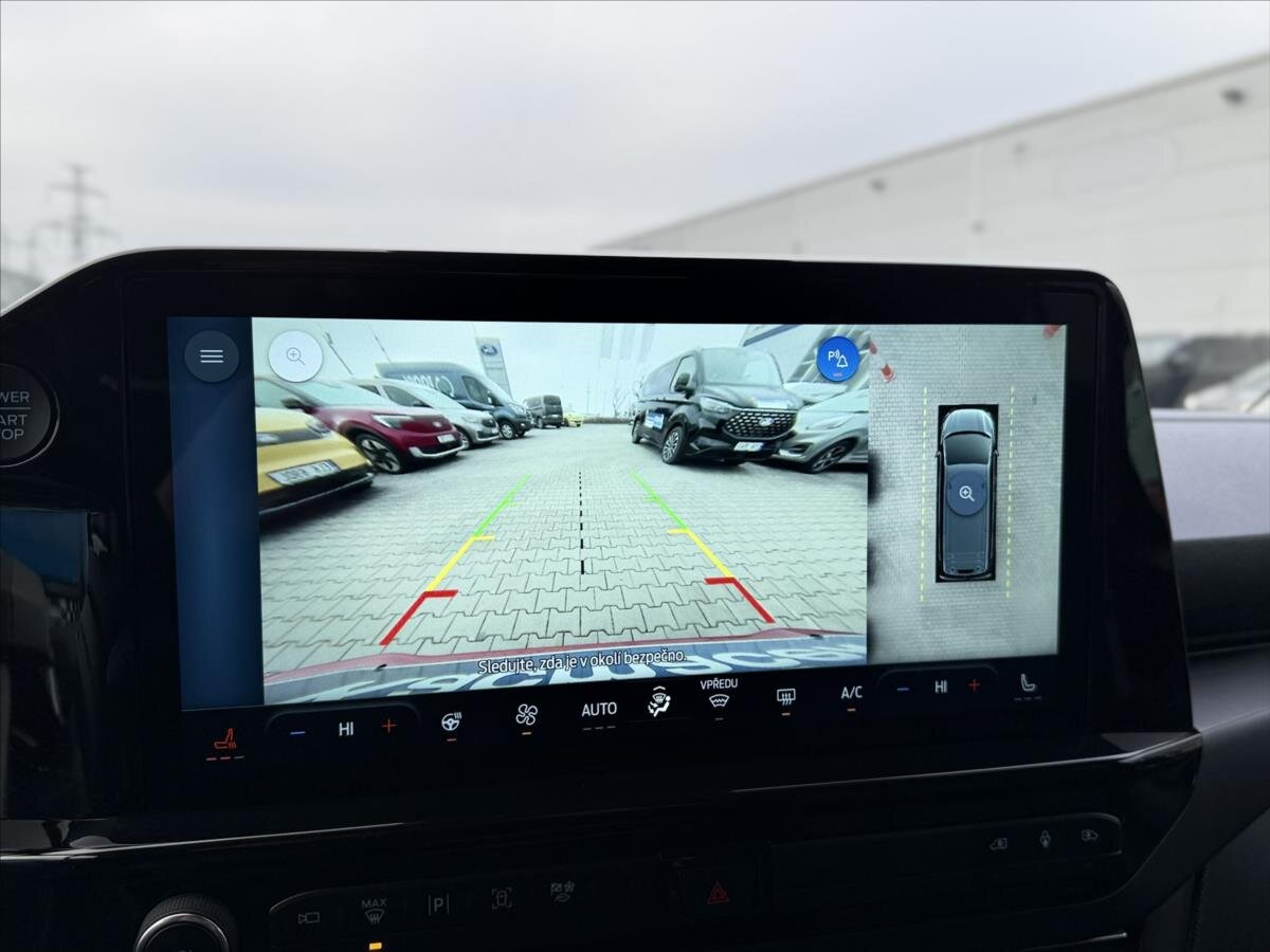 Ford Tourneo Custom Kombi 2,5 l 171 kw