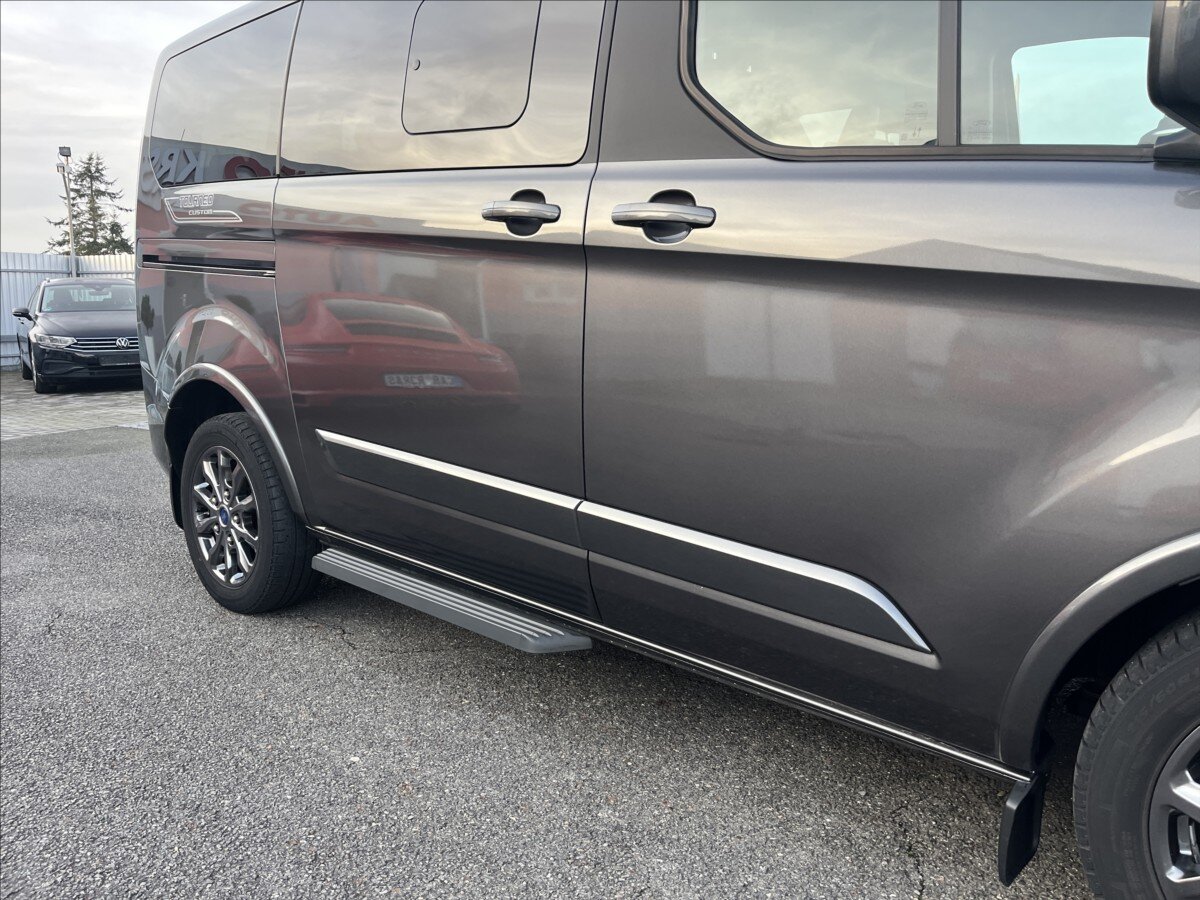 Ford Tourneo Custom Kombi 2,0 l 136 kw